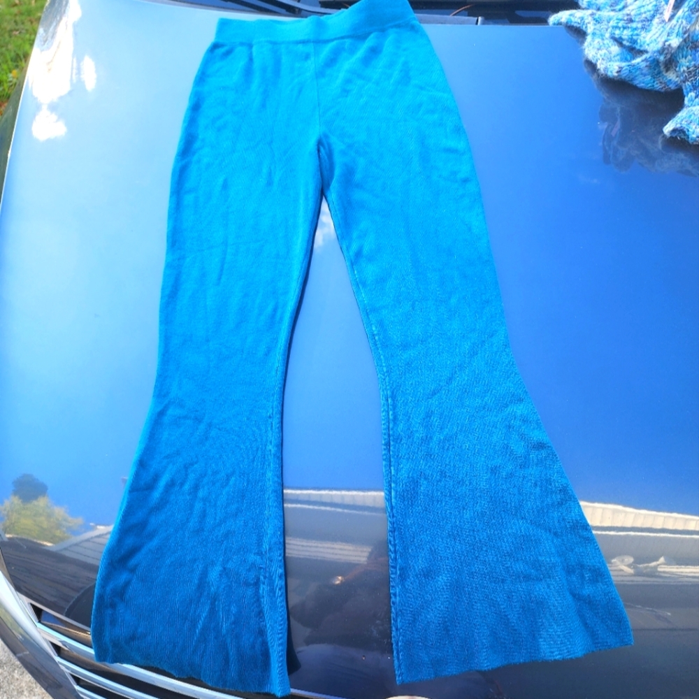 NWOT ... Victor Glemaud Women's Sweater Flare Pants Blue Teal Elastic Waist
